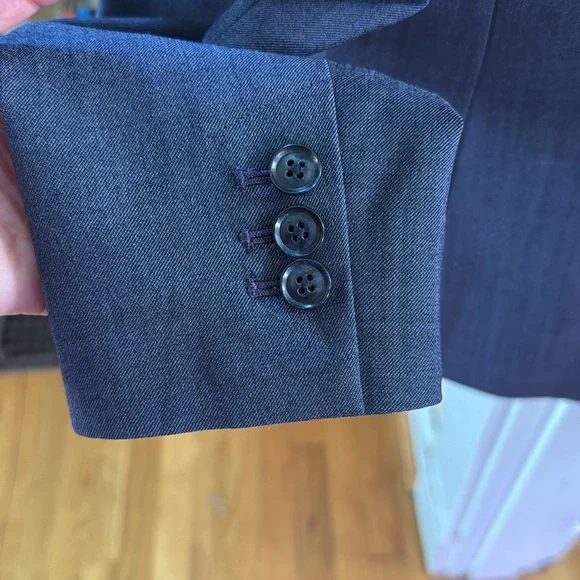 Banana Republic blue woman’s blazer - Picture 4 of 6